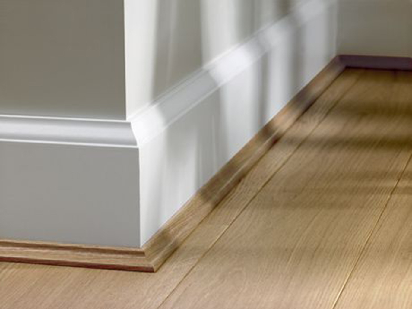Wooden boards are a type of floor skirting.