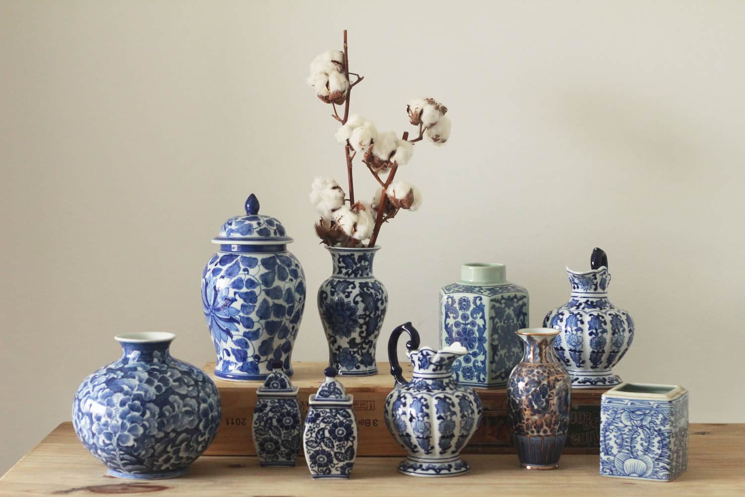 Display of various different types of porcelain such as flower vases and water jugs