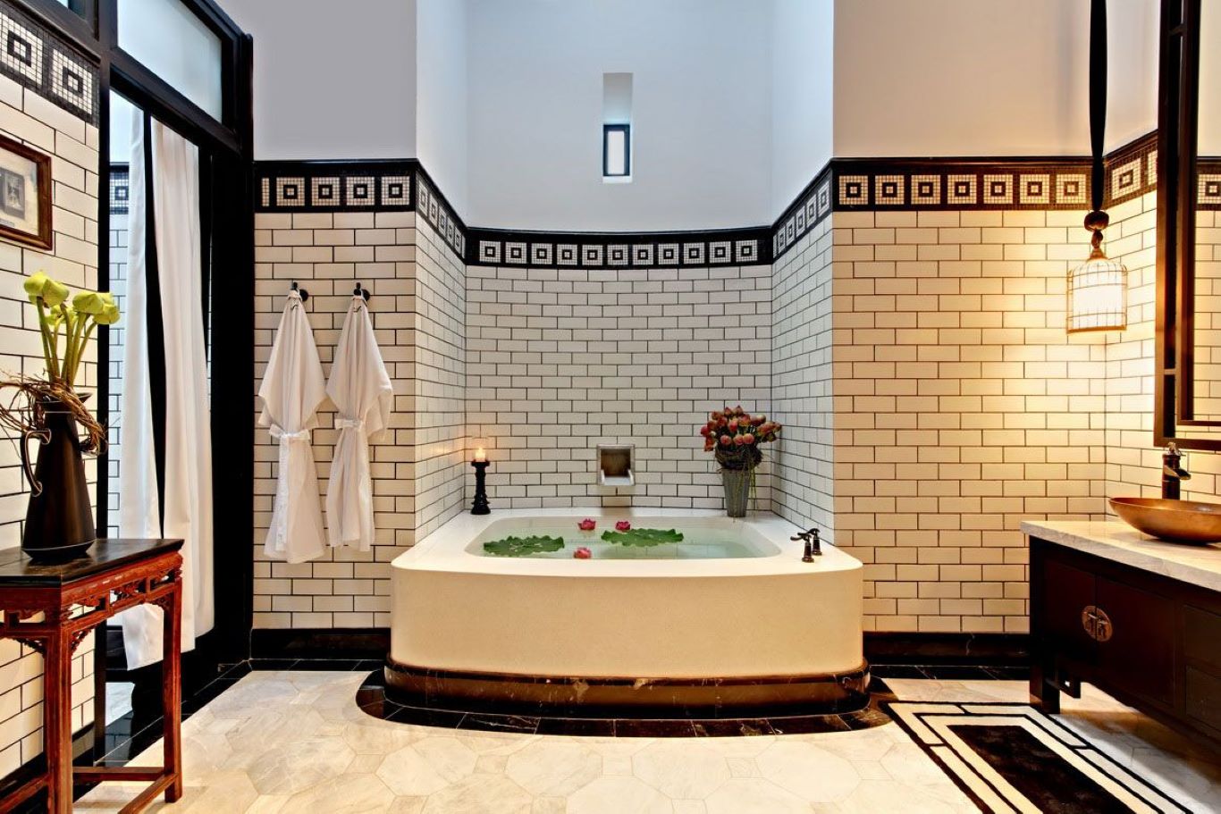 Single bathtub bathroom with Oriental Chinese wood furniture and wall design